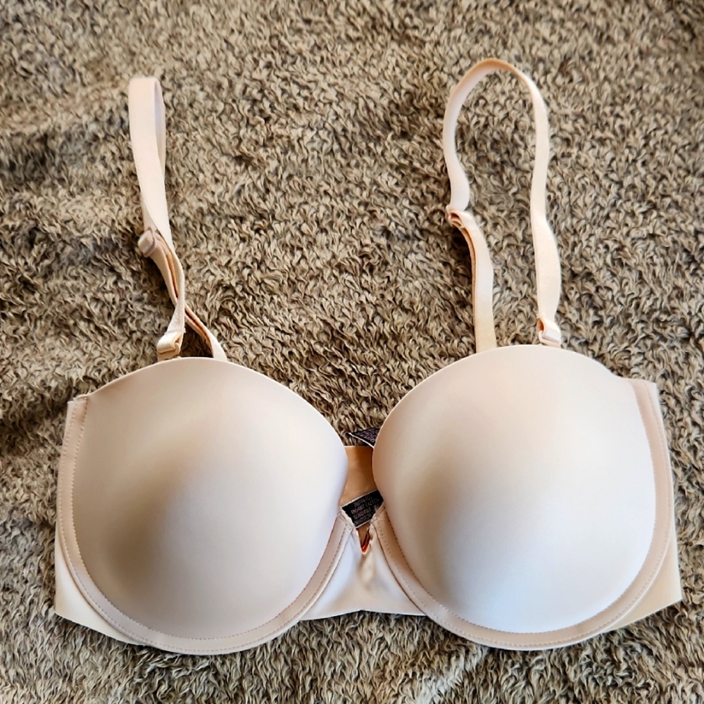 Victoria's Secret Bare Illusions Lightly Lined Smooth Multi-Way Bra 34D